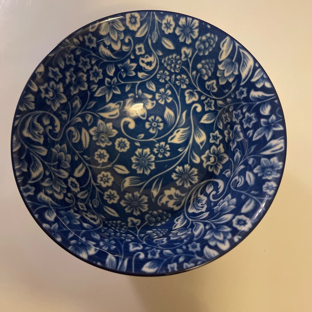 Two Blue & White Small Ceramic Bowls - Picture 3 of 4